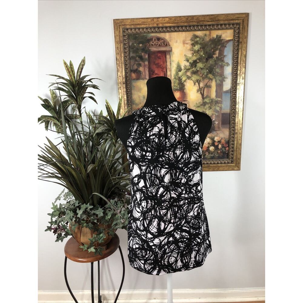 Cato Women’s Sleeveless Beaded Neck Top Medium Black White Abstract Print - Picture 4 of 10
